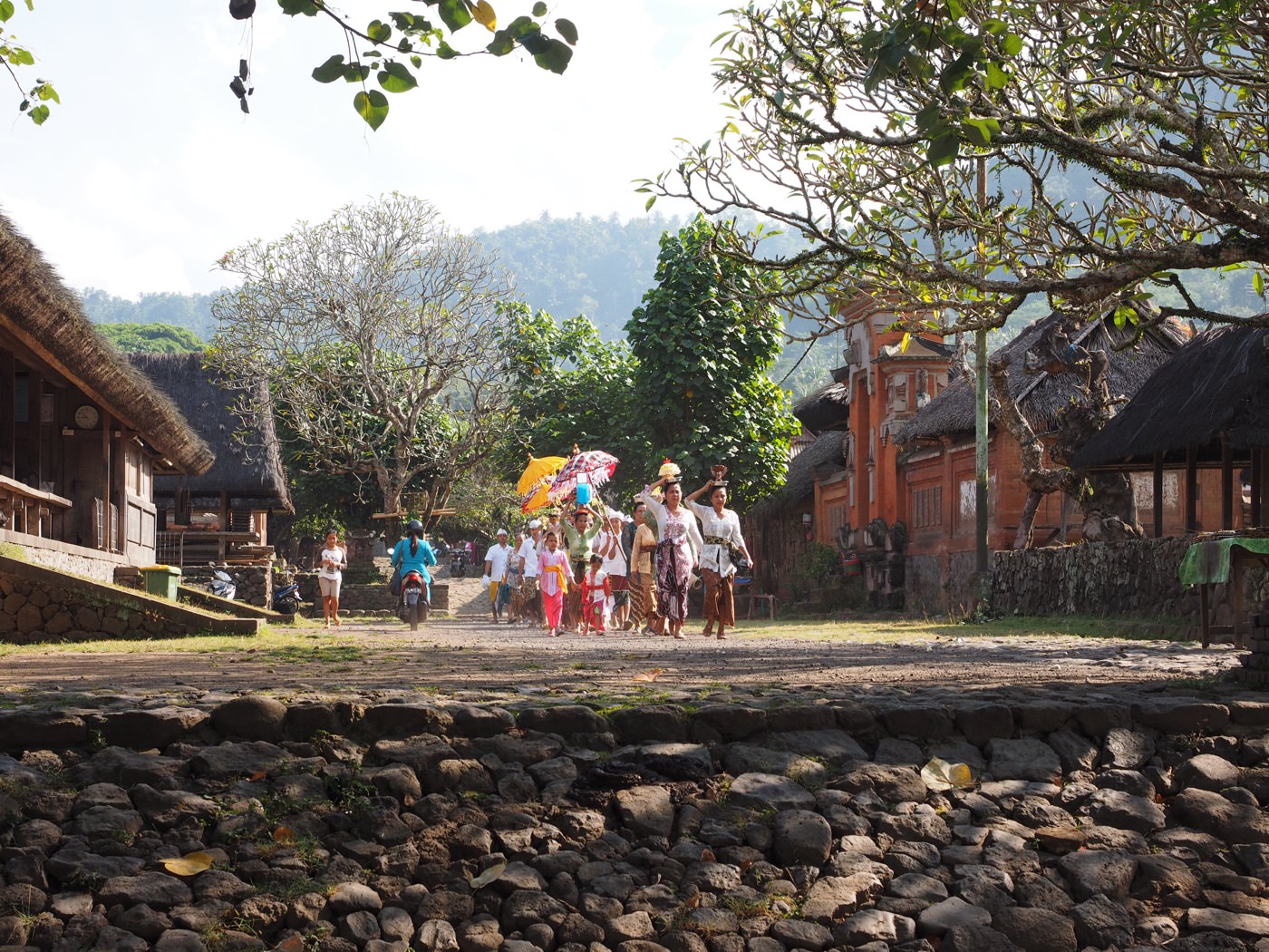峇里島景點 Amankila East Bali Tour（上）Tenganan Village 原民村落 - 一口冒險 Bitesized Adventure