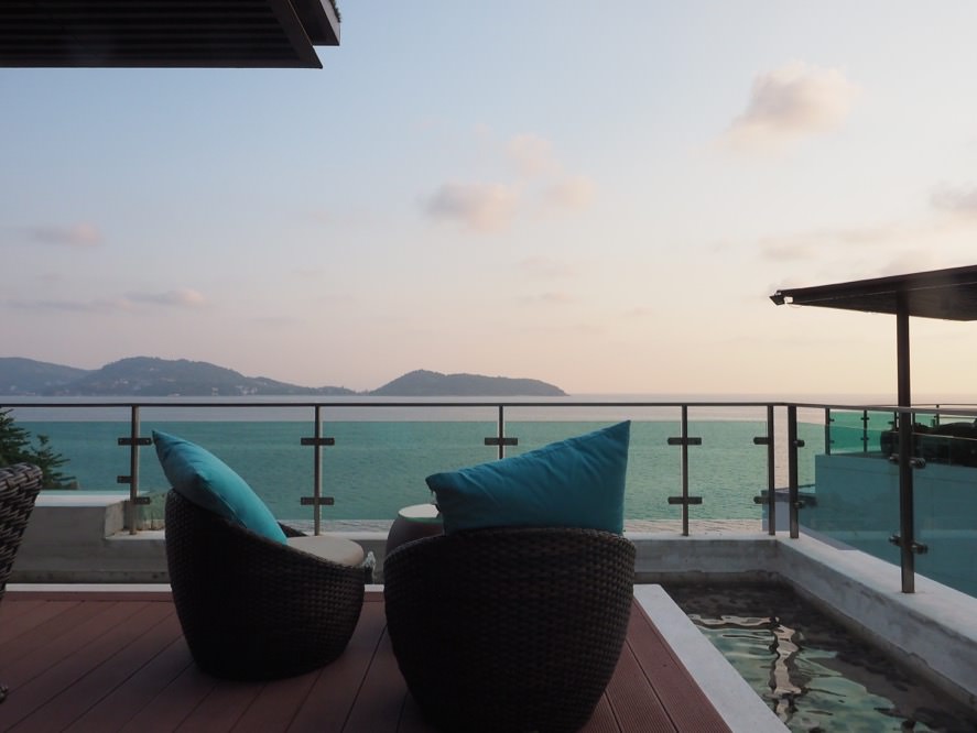普吉島住宿 U Zenmaya Phuket Resort Delux Seaview Room 房間/公共空間 - 一口冒險 Bitesized Adventure