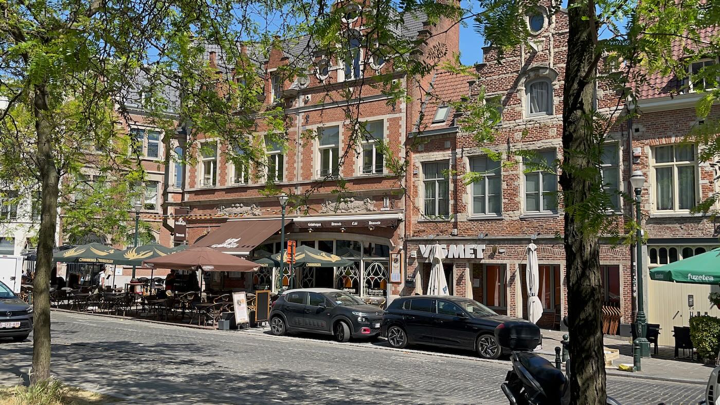 布魯塞爾美食 超美味淡菜鍋 Grimbergen Bruxelles Cafe - 一口冒險 Bitesized Adventure 布魯塞爾美食 超美味淡菜鍋 Grimbergen Bruxelles Cafe - 一口冒險 Bitesized Adventure