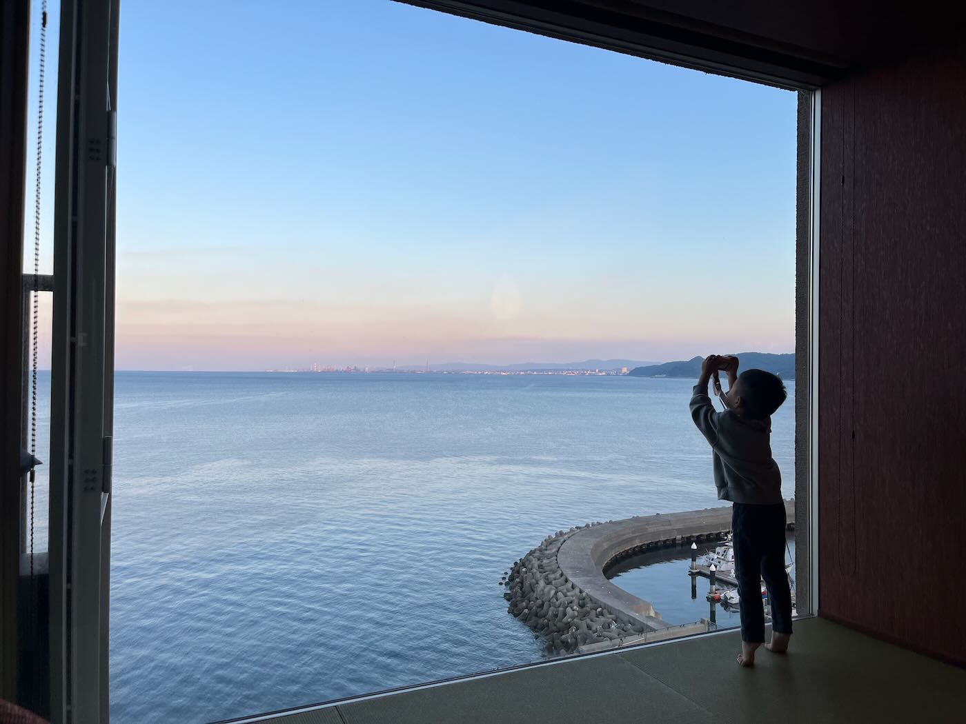 浮光記事 2025 十月 - 一口冒險 Bitesized Adventure 浮光記事 2025 十月 - 一口冒險 Bitesized Adventure