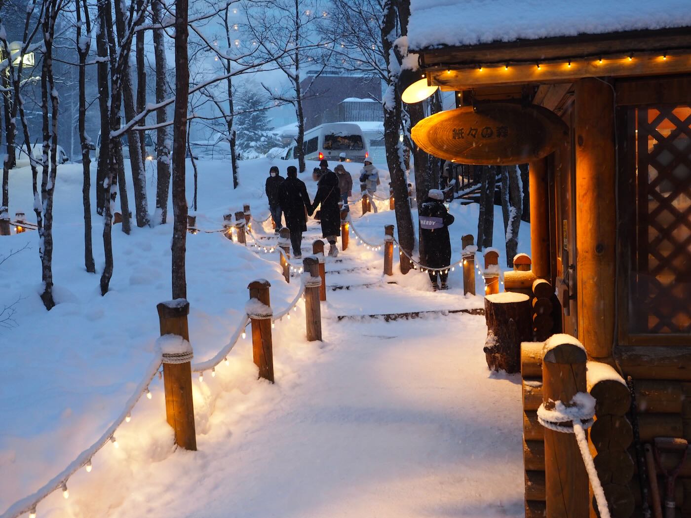 北海道景點 Klook 道央一日遊 旭山動物園企鵝散步｜白鬚瀑布｜精靈露台 - 一口冒險 Bitesized Adventure