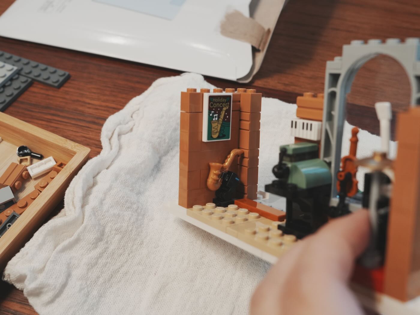 樂高 10308 節慶街道 - 2022 冬季村莊系列 - 一口冒險 Bitesized Adventure