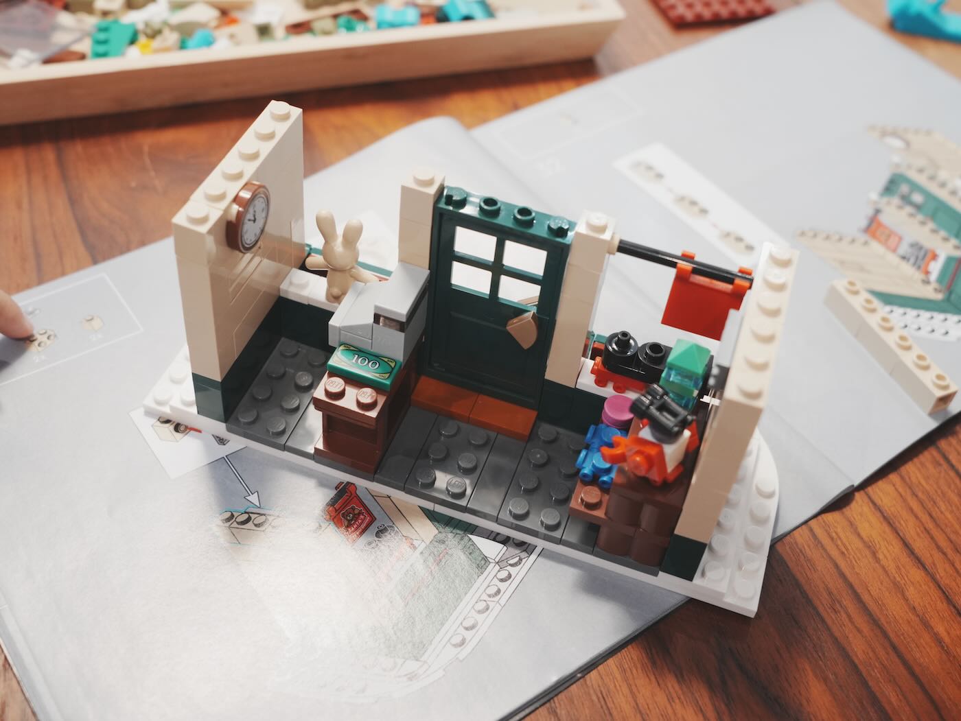 樂高 10308 節慶街道 - 2022 冬季村莊系列 - 一口冒險 Bitesized Adventure