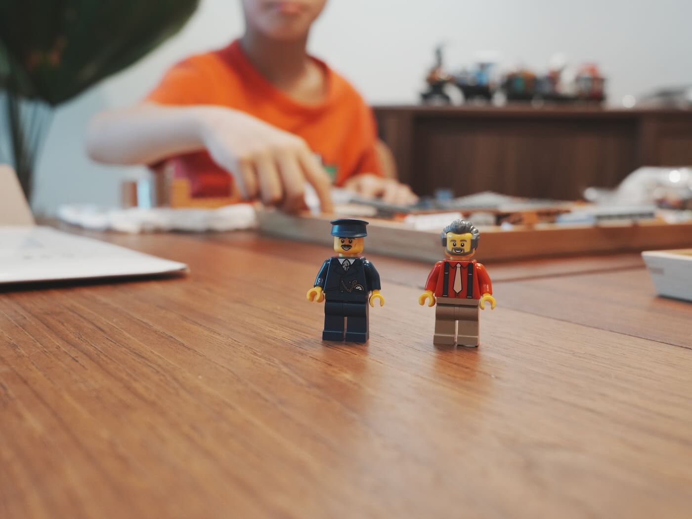 樂高 10308 節慶街道 - 2022 冬季村莊系列 - 一口冒險 Bitesized Adventure