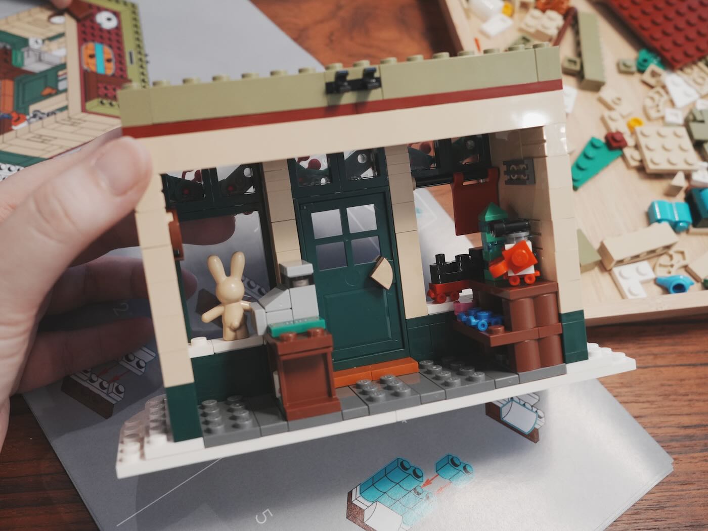 樂高 10308 節慶街道 - 2022 冬季村莊系列 - 一口冒險 Bitesized Adventure