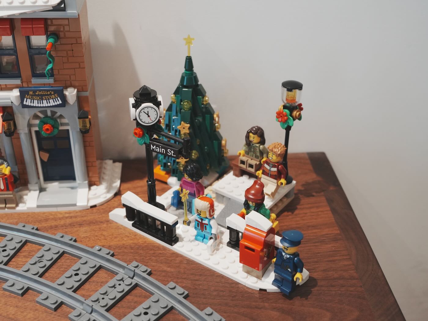 樂高 10308 節慶街道 - 2022 冬季村莊系列 - 一口冒險 Bitesized Adventure