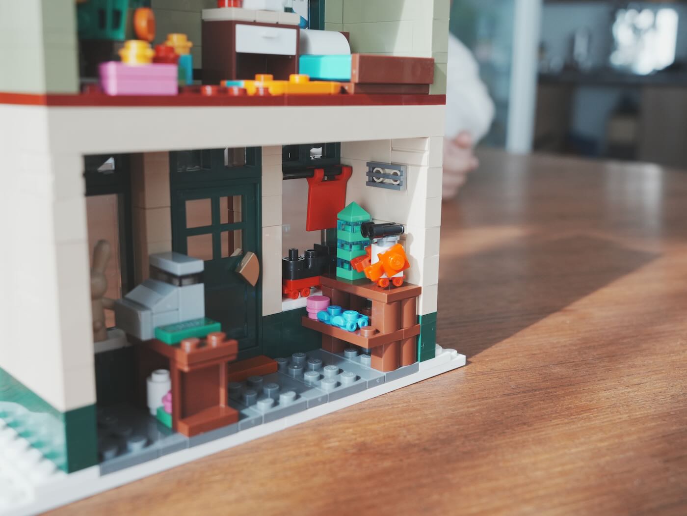 樂高 10308 節慶街道 - 2022 冬季村莊系列 - 一口冒險 Bitesized Adventure