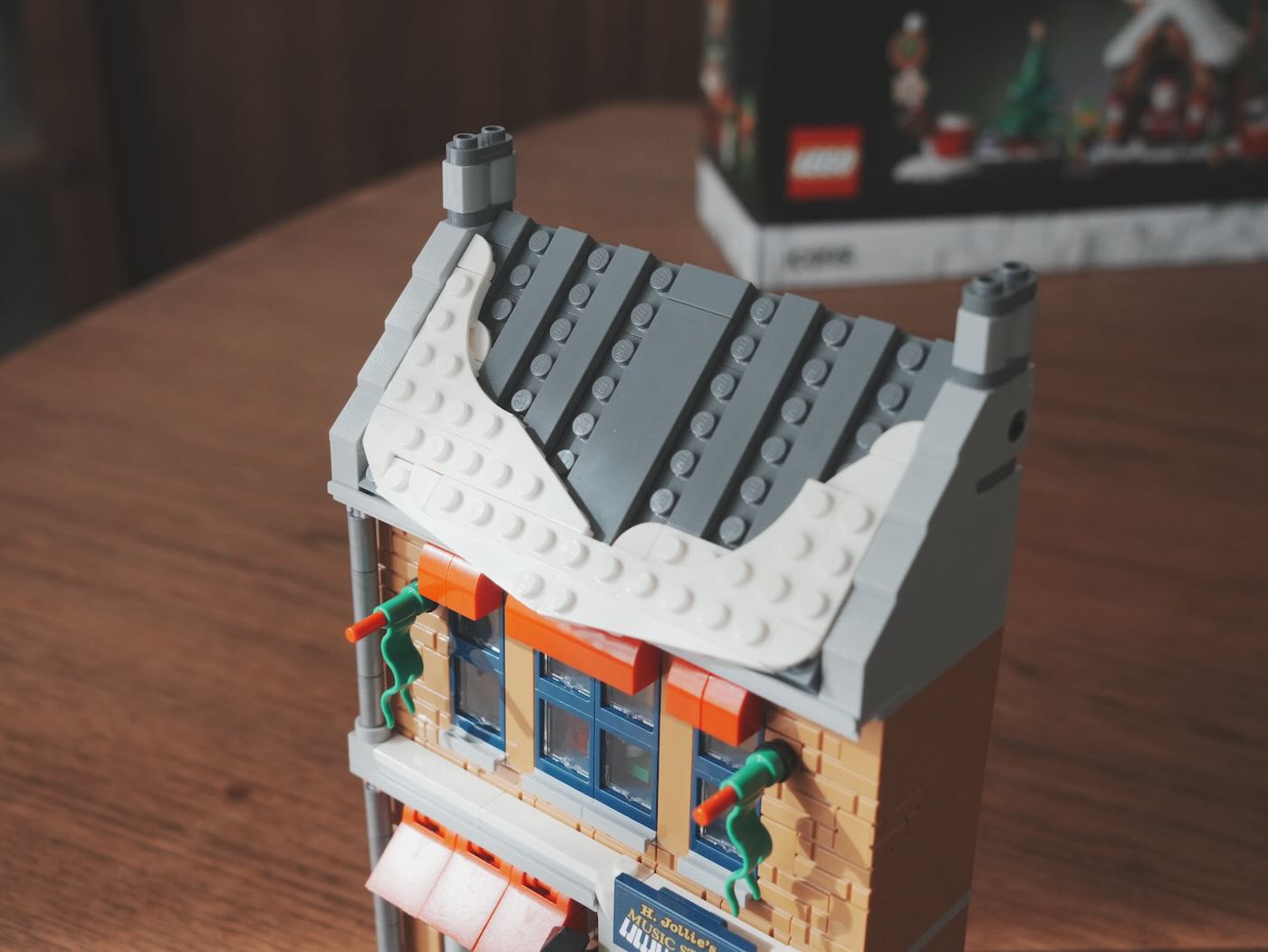 樂高 10308 節慶街道 - 2022 冬季村莊系列 - 一口冒險 Bitesized Adventure