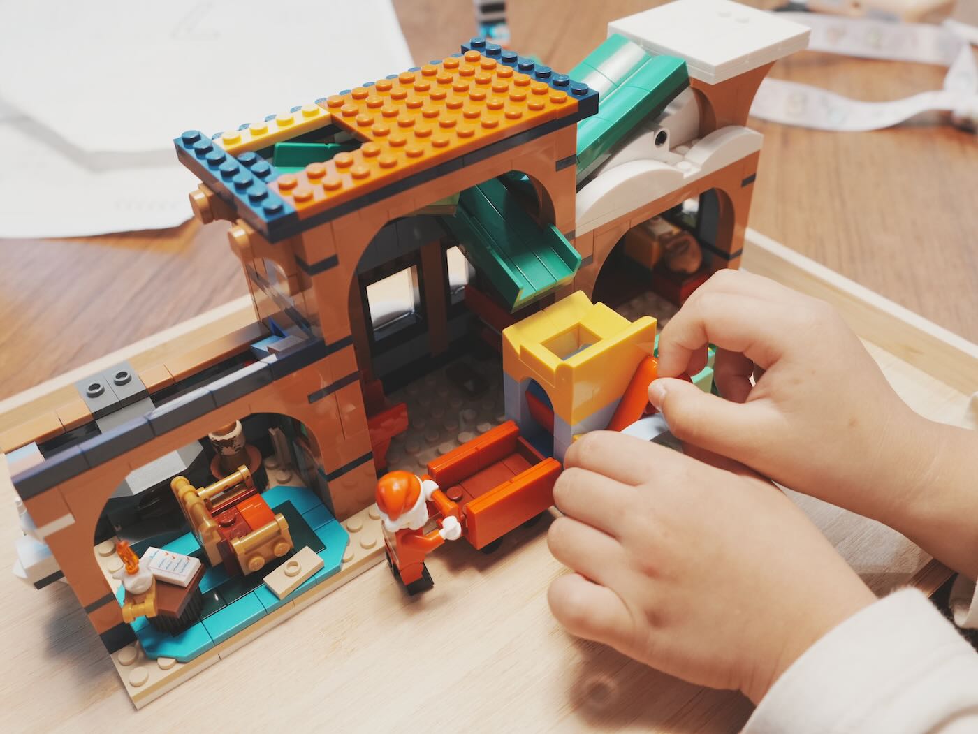 樂高 10339 耶誕老人的郵局 - 2024 冬季村莊系列 - 一口冒險 Bitesized Adventure