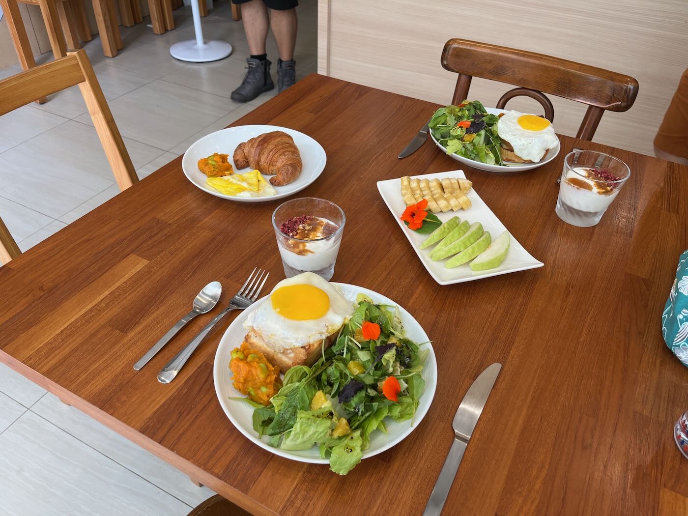 嘉縣住宿 阿里山鄉 十字鳴心旅宿 迷霧四人房 - 一口冒險 Bitesized Adventure