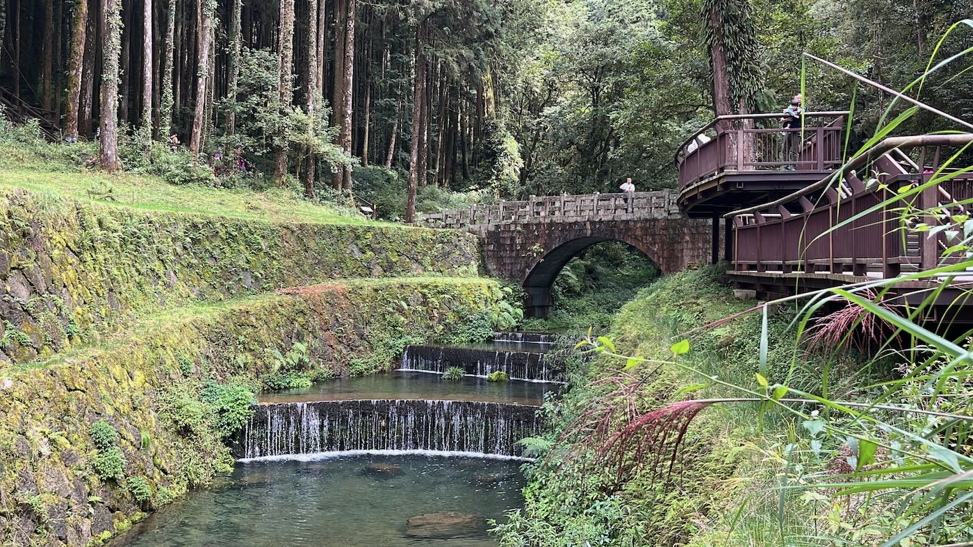 嘉縣住宿 阿里山鄉 十字鳴心旅宿 迷霧四人房 - 一口冒險 Bitesized Adventure