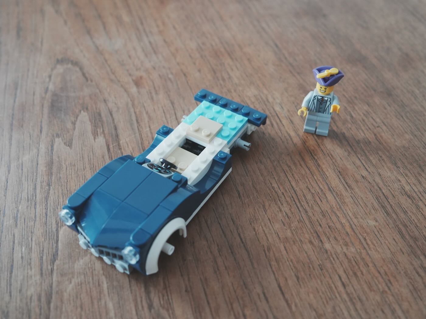 樂高 40913 復古遊行車 2026 街景系列贈品 - 一口冒險 Bitesized Adventure 樂高 40913 復古遊行車 2026 街景系列贈品 - 一口冒險 Bitesized Adventure