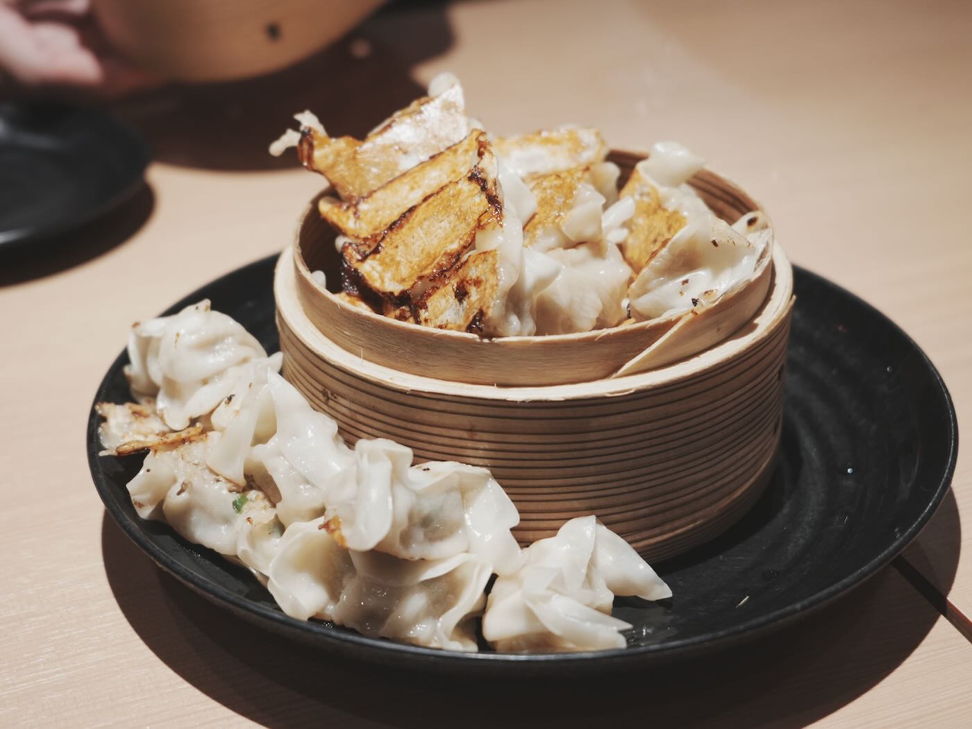 福岡美食 暖暮拉麵 博多中洲店 餃子 手羽先 - 一口冒險 Bitesized Adventure